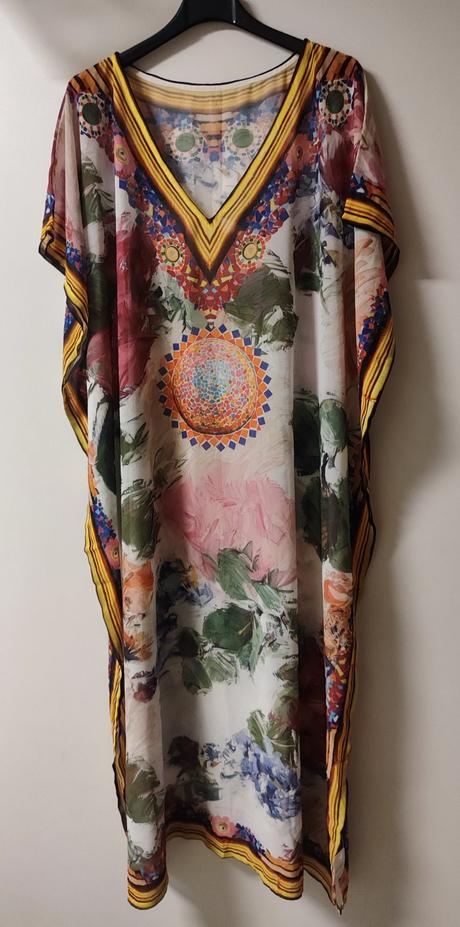 Šaty na plavky (v. l a viac), 