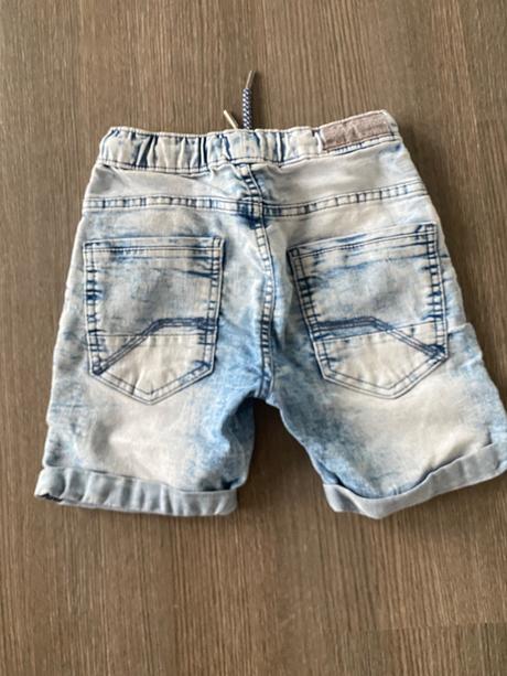 Kratasy, reserved,128