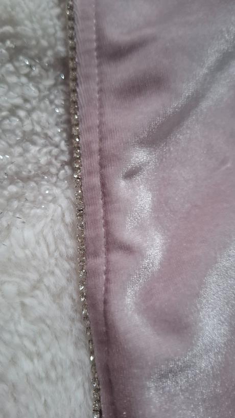 Zamatové šaty s kamienkami, reserved,122