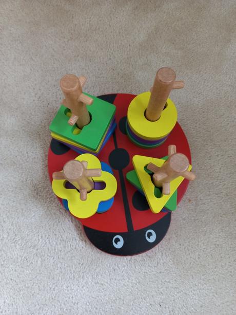 Vkladacka lienka, rozne tvary, farby,.., 