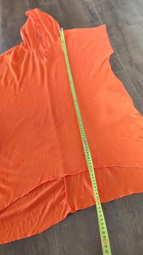 Dámska svetrikova vesta,