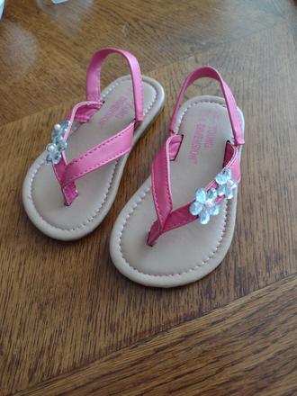 Sandálky, 24