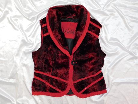 Pekna štylova plišova vesta, 42