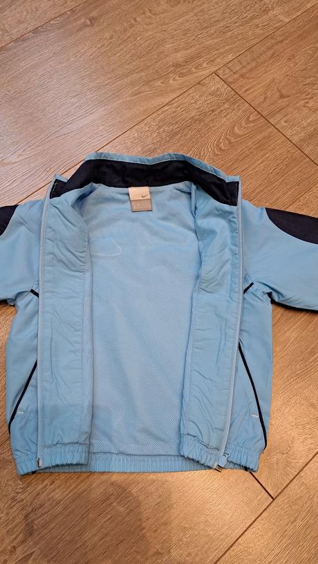 Prechodná vetrovka, nike,104