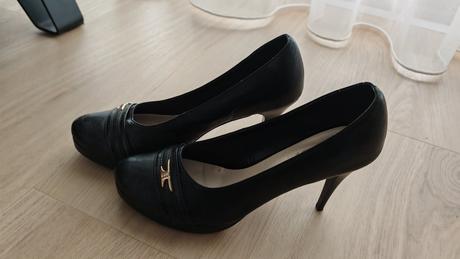 Kozene cierne lodicky, 40