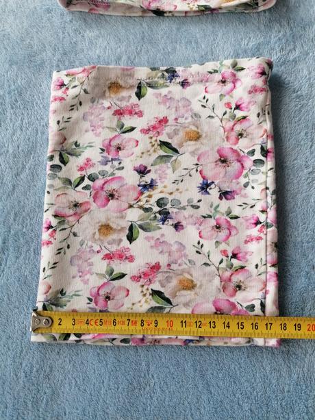 Kvietkovany kompletik, 74