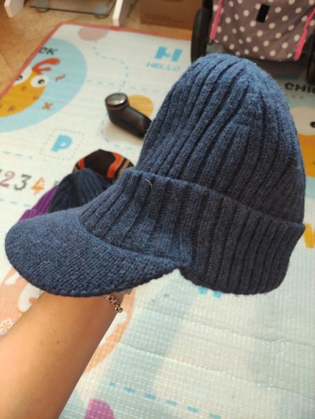 Nové pletené šiltovky, 