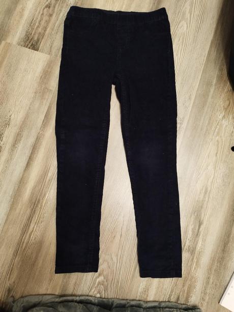 Menčestrové nohavice, 128