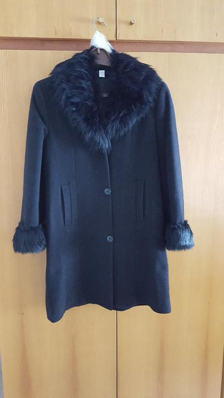 Kabát s kožušinou, 34