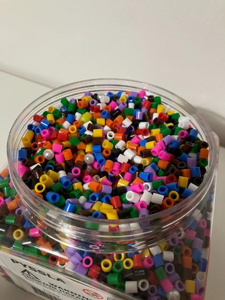 Korálky pyssla ikea,