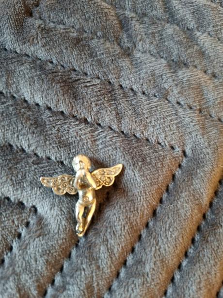 Strieborný prívesok anjel so zirkónom výška 23mm, 