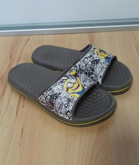 Letné šľapky mimoni, 31