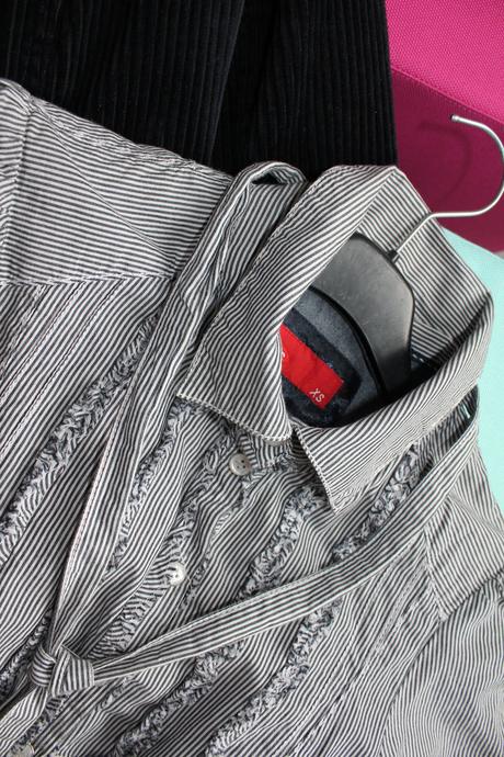 Znackova edc kosela s kravatou, modry pasik , esprit,xs