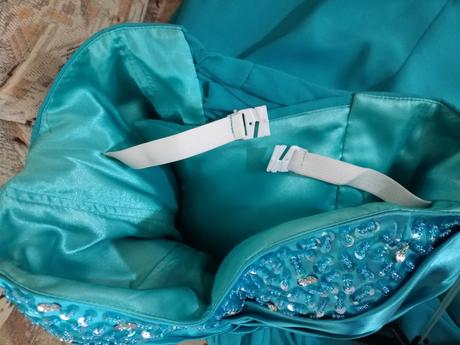 Šaty veľkosť 40-42, 42