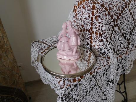 Dáma s pánom ružový porcelán soška, 