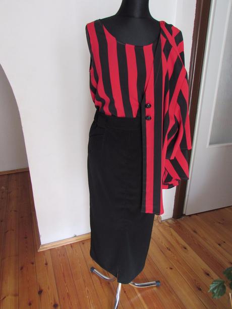 Letný  elegantný kostým, 38