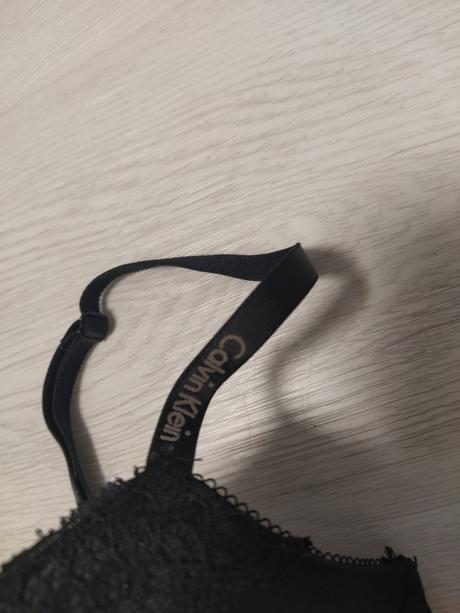 Dámska podprsenka., calvin klein,75c