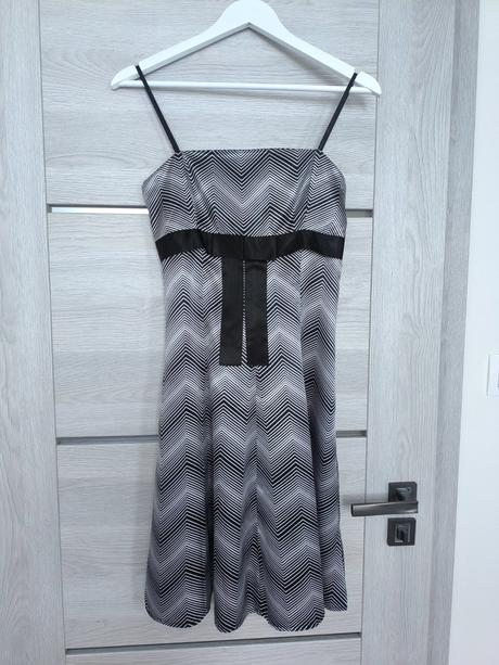 Šaty s ramienkami, s