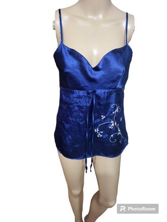 Dámska saténová nočná košieľka, 38