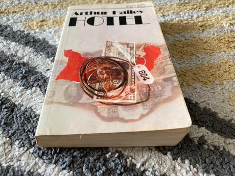 Hotel arthur hailey (1983), 