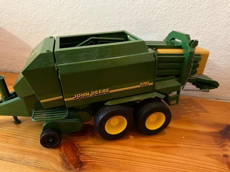 Bruder balíkovač + vlečka na balíky, 