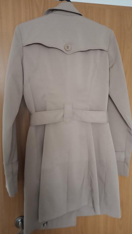Elegantný dámsky trenckot, 38