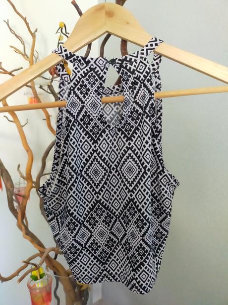 Ciernobiely crop top, s