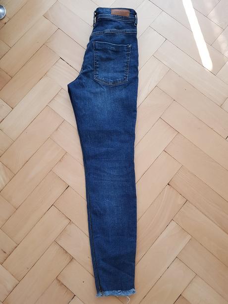 Skinny rifle jacqueline de yong, s