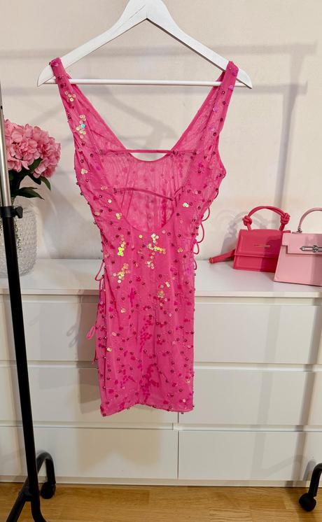 Luxusné oh polly ružové flitrové mini šaty, s