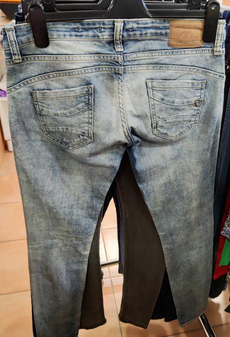 Vyšúchané potrhané slim rifle veľ. m, pleas,38