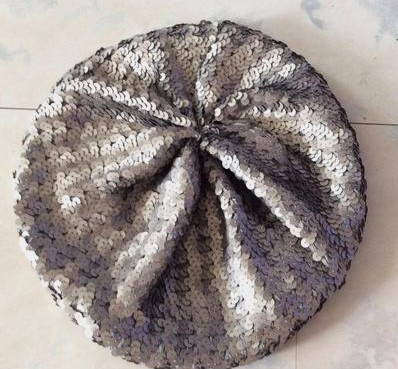 Bareta s flitrami, f&f