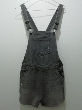 Sivé rifľové kraťasy na traky kiabi, 152