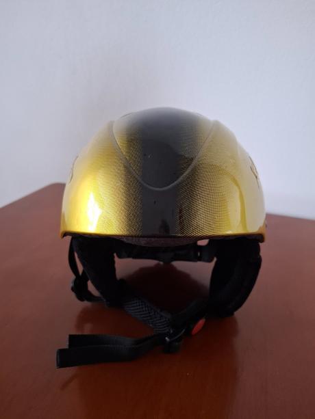 Lyžiarska prilba, s