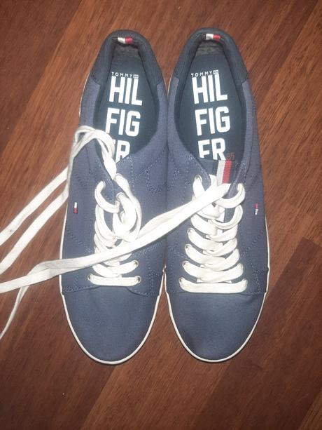 Th tenusky., tommy hilfiger,41