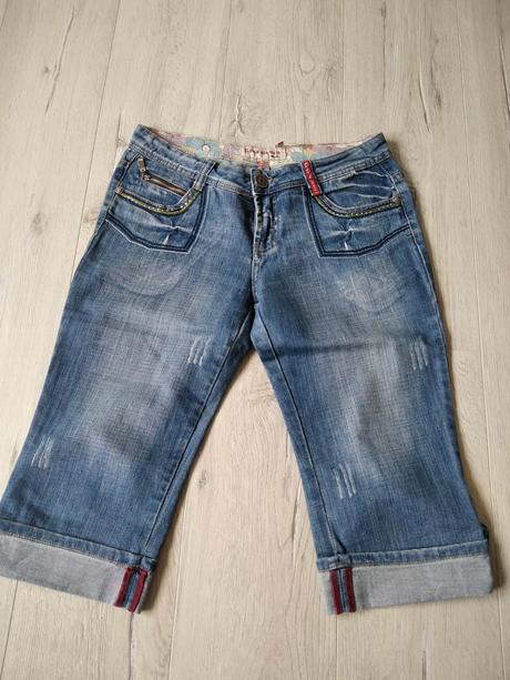 Dámske trojštvrťové kraťasy m, 34