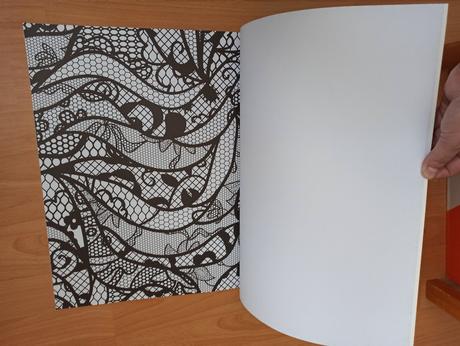 Enormous colouring book for adults, 