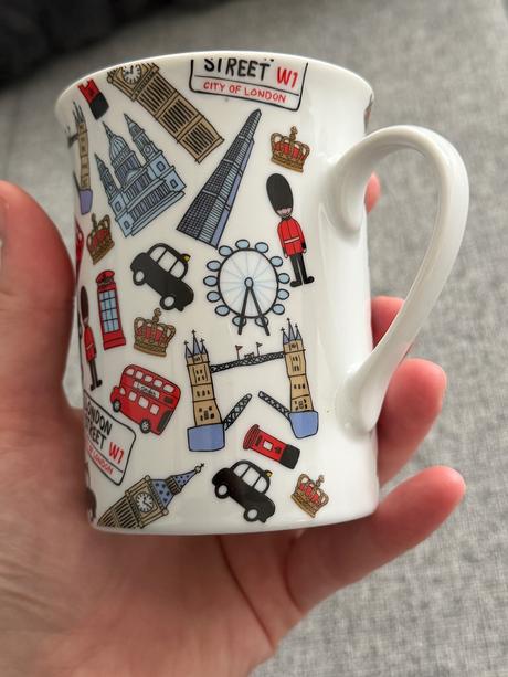 Porcelánový hrnček london, 