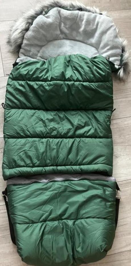 Teplucky fusak s kožušinkou a taskou, 