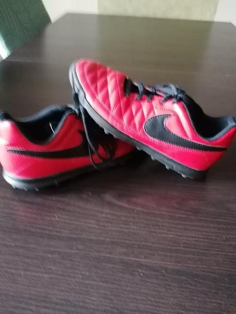 Tenisky na futbal, nike,35