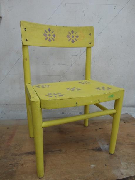 Stolička drevená detská,