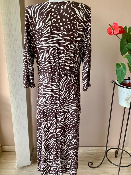 Pruzne upletove šaty, 42