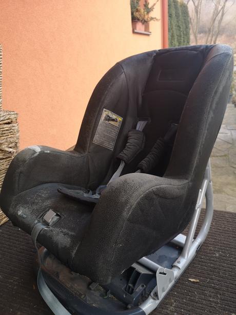 Darujem polohovateľnu autosedačku, 