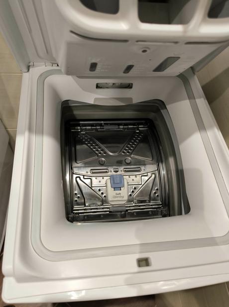 Práčka whirlpool zhora plnená, whirlpool