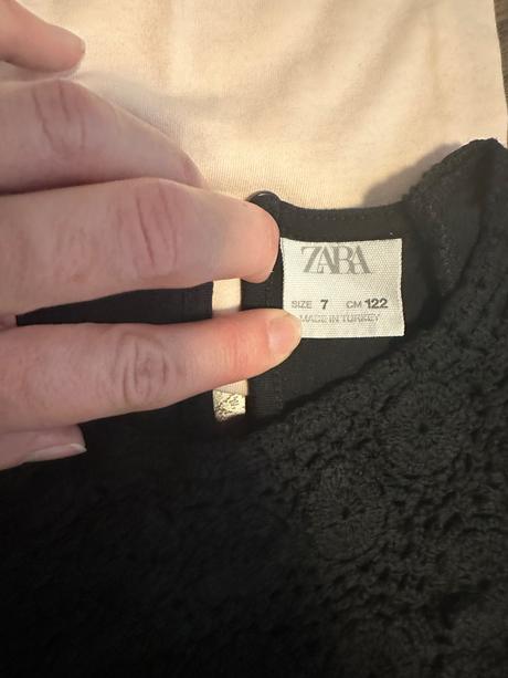 Balík dievčenských tričiek, 122–134