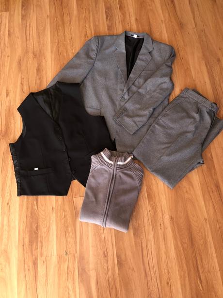 Pánsky oblek a sveter k tomu, 52