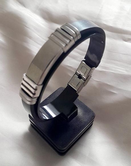 Náramky z pravej kože a nehrdzavejúcej ocele, 