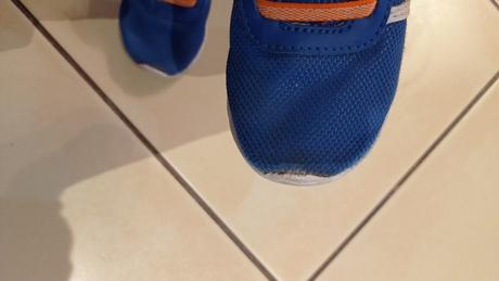 Ľahučké tenisky 21, 21