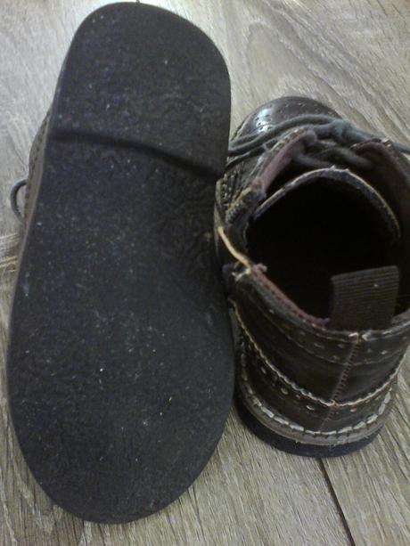 Spoločenské topánočky, 23