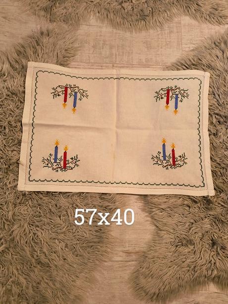 Vyšívané vianočné prestieranie, 