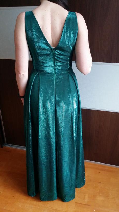 Spolocenske saty, 36